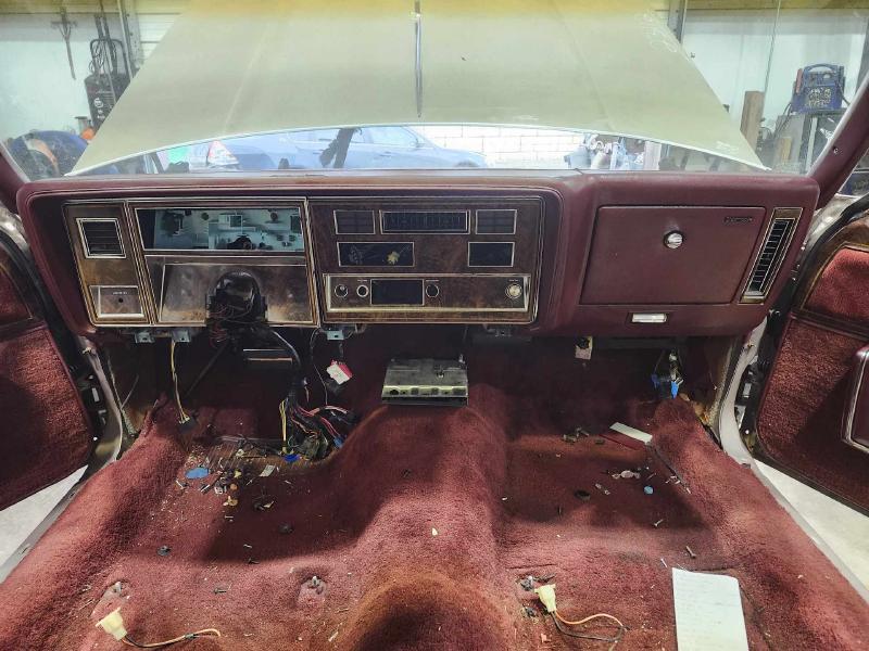 1984 Oldsmobile Ninety-Eight Dash Panel