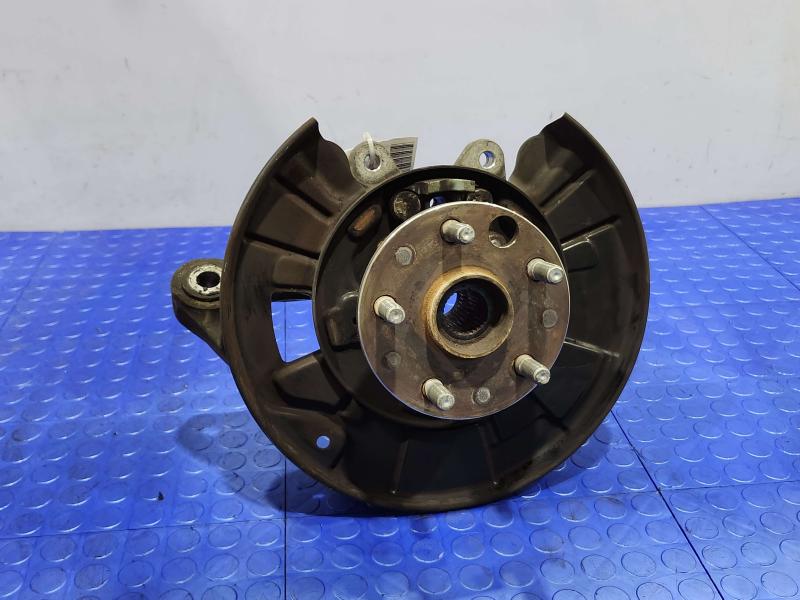 2008 Lexus LS 460 Rear Knuckle/Stub Axle