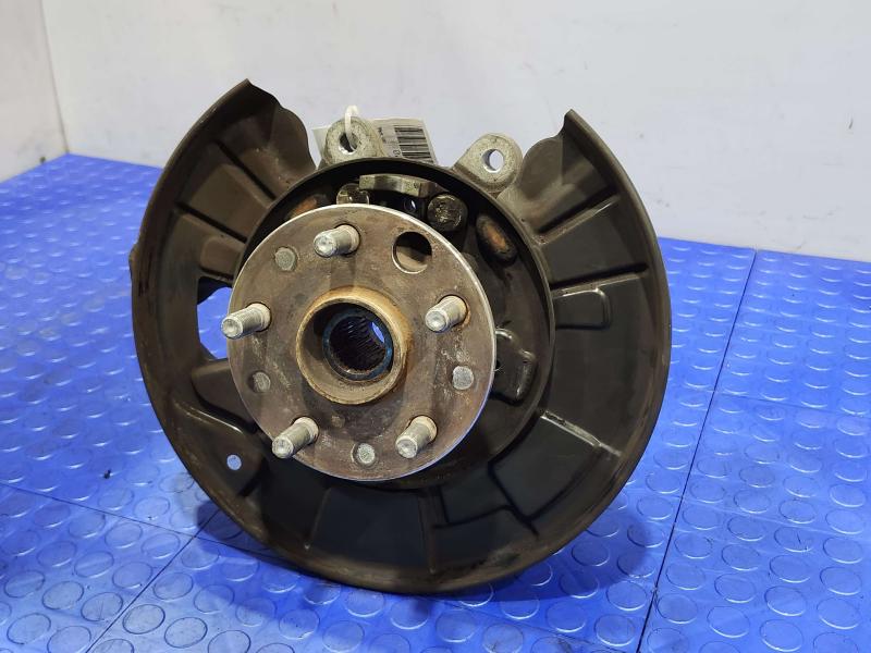 2008 Lexus LS 460 Rear Knuckle/Stub Axle