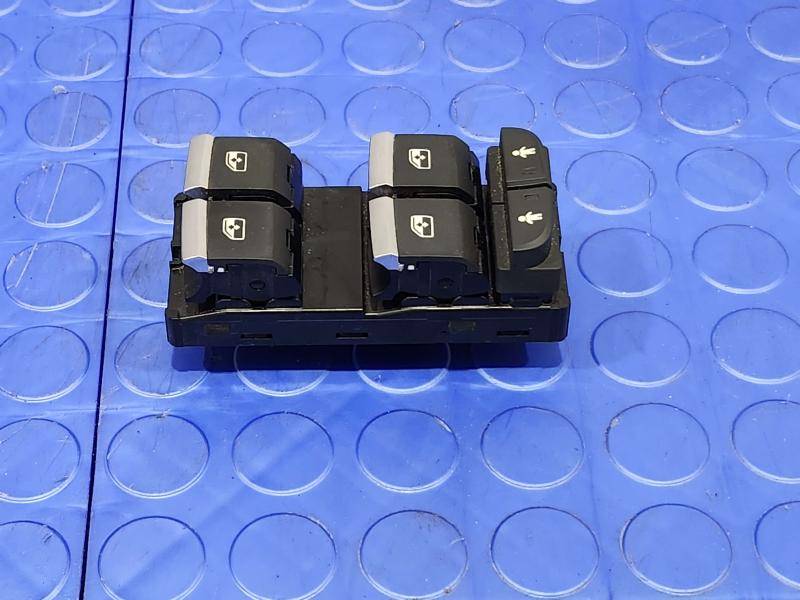 2018 Audi Q7 Door Switch Front
