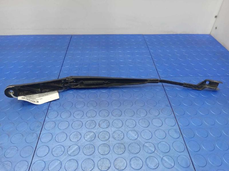 2006 Volkswagen Passat Wiper Arm
