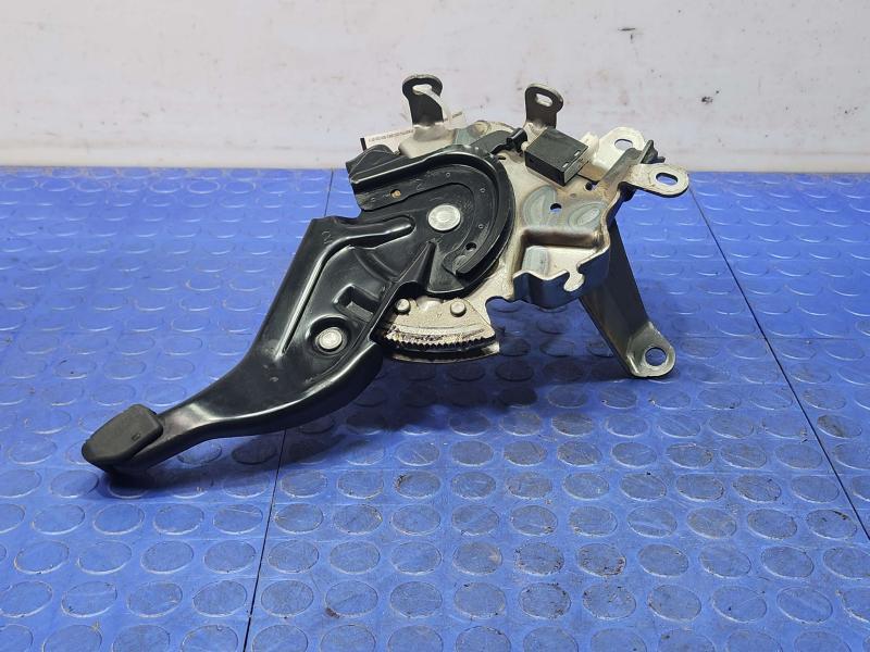 2010-2015 Toyota Prius Parking Brake Lever Pedal Assembly OEM 46200-47070