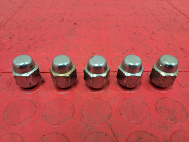 2007 Toyota Tacoma Lug Nuts