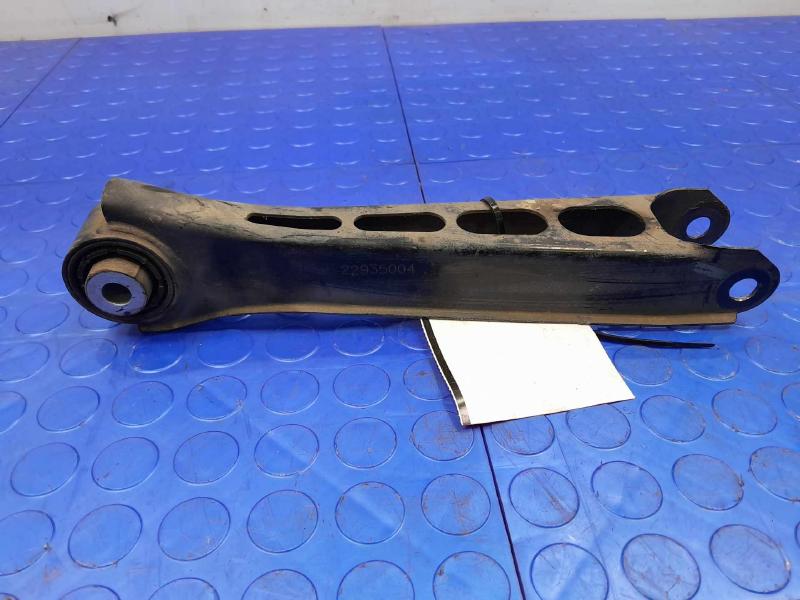 2013 Cadillac ATS Lower Control Arm Rr