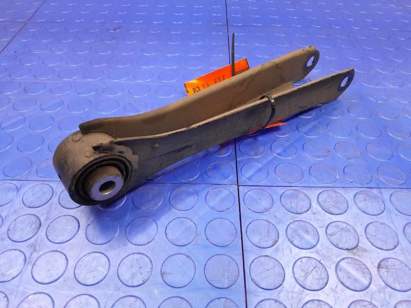 2013 Cadillac ATS Lower Control Arm Rr