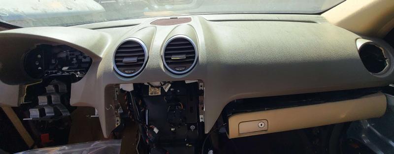 2008 Mercedes ML-Class Dash Panel