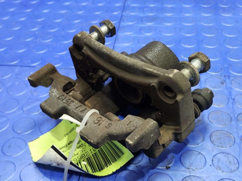 2015 Infiniti Q50 Caliper