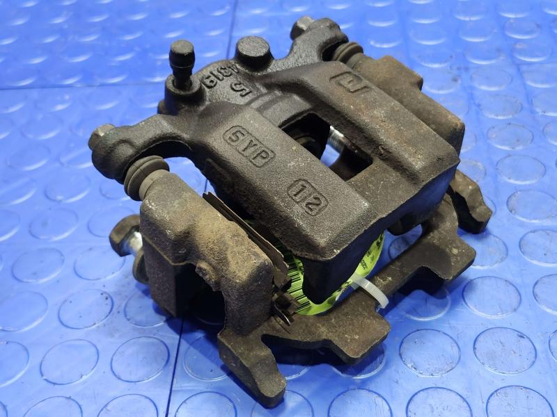 2015 Infiniti Q50 Caliper