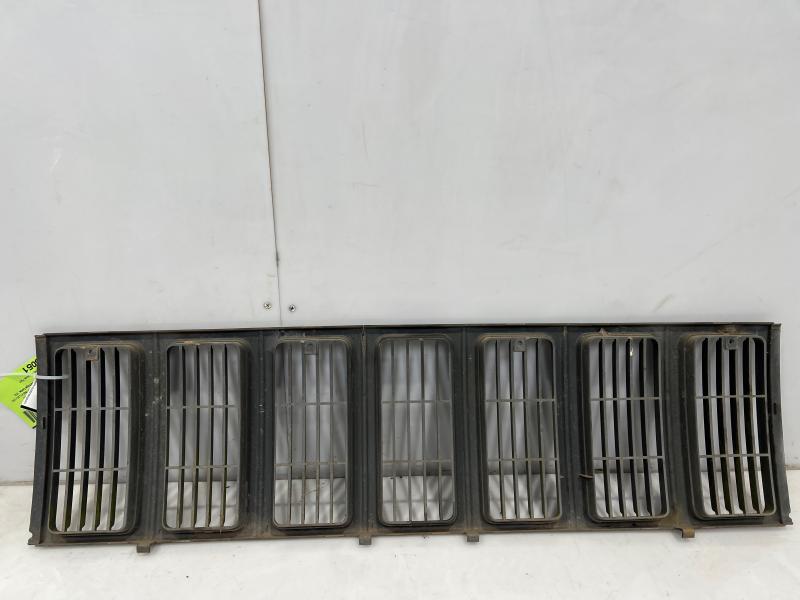 1997 - 2001 Jeep Cherokee Painted Black Grille Assembly OEM 5EM65DX8