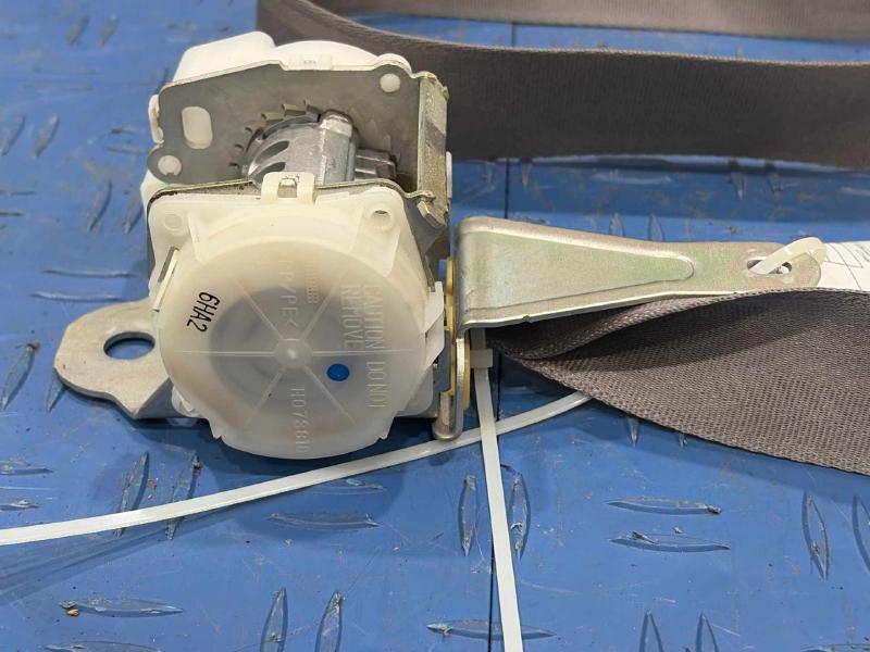 2007 Toyota RAV4 Rear Seat Belt