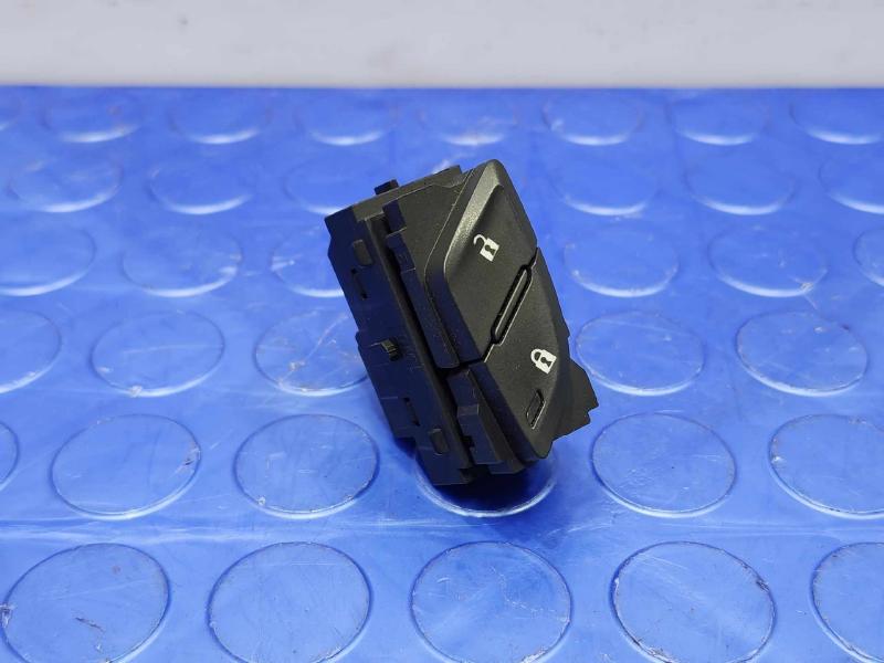 2014-2019 Cadillac CTS Sedan Driver Door Lock Control Switch OEM 22988363