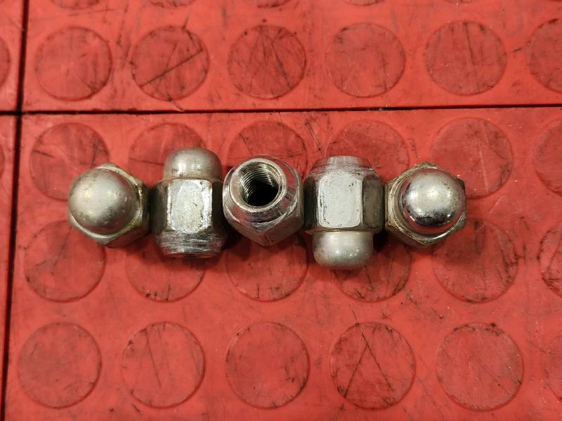 2013 Kia Optima Lug Nuts