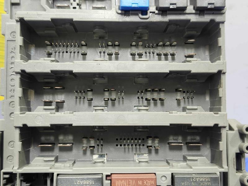 2016-2018 Acura RDX Cabin Fuse Box Multiplex Junction Block OEM 38200-TX4-A20