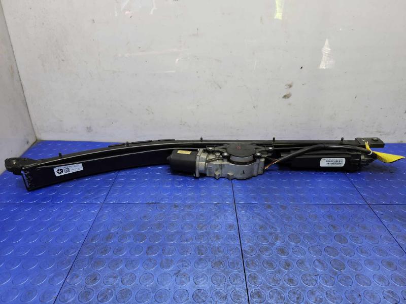 2009 Volkswagen Routan Electric Door Motor