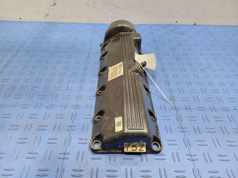 2001 Ford F-150 Valve Cover