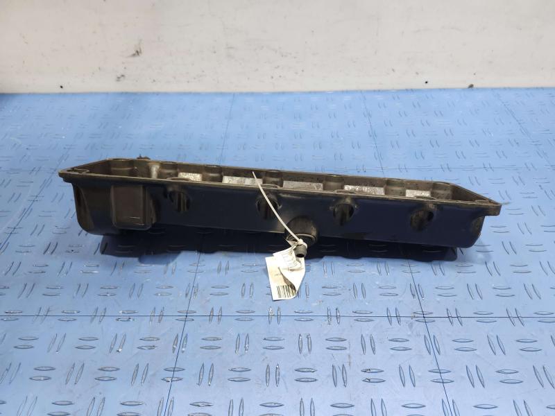 2001 Ford F-150 Valve Cover