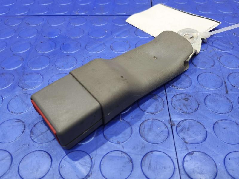 2014 Chevrolet Silverado 1500 Front Seat Belt