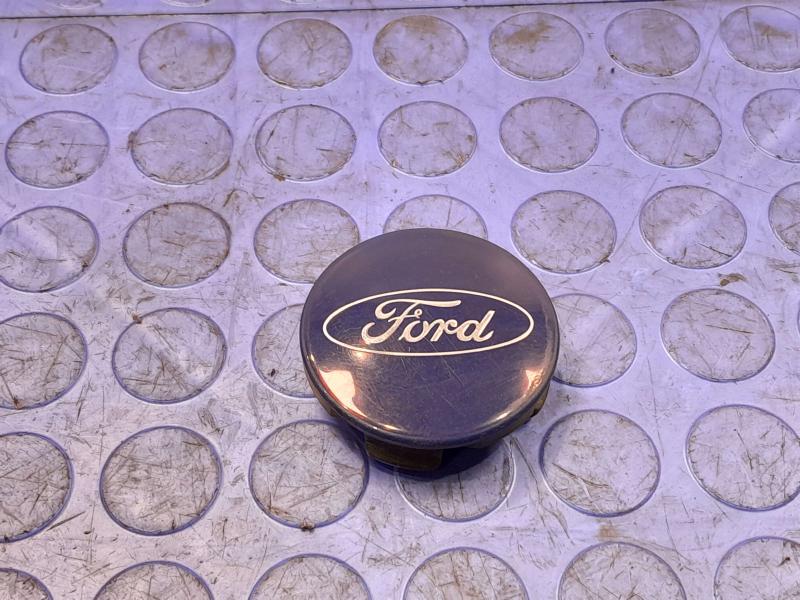 2014 Ford Transit Connect Center Cap