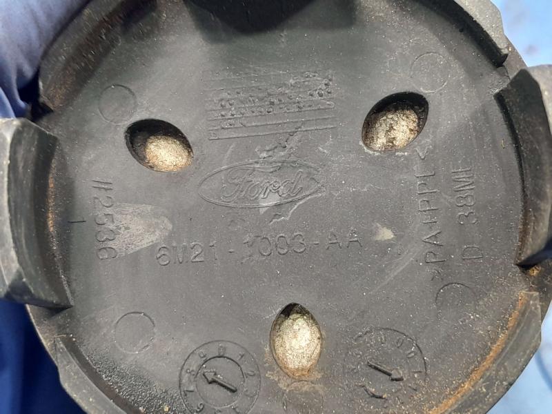 2014 Ford Transit Connect Center Cap