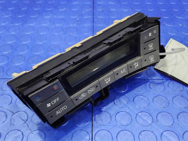 2013 Toyota Prius Heater A/C Control