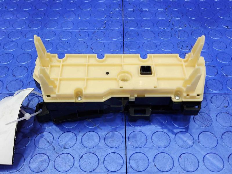 2013 Toyota Prius Heater A/C Control