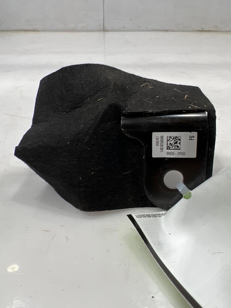 2014 Hyundai Veloster Rear Seat Belt