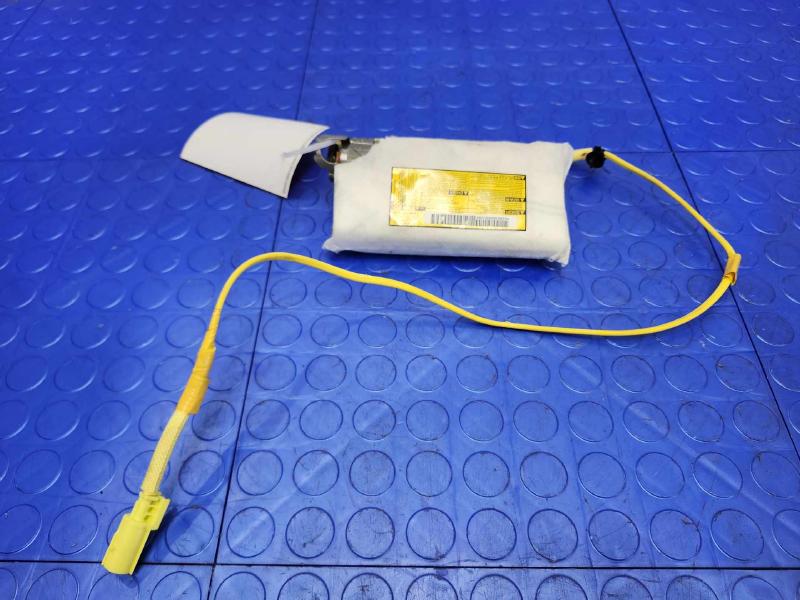 2008-2010 Toyota Highlander Passenger Front Seat Air Bag Right Side OEM 7391048030