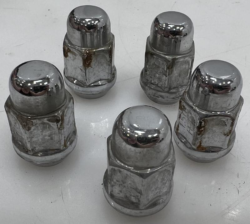 2017 Ford Focus Lug Nuts