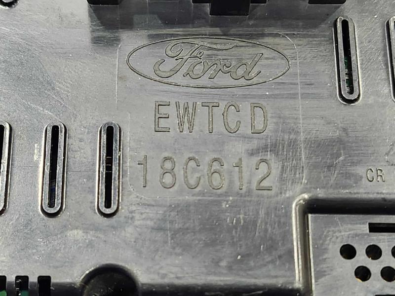 2020-2022 Ford Escape 8" Display Screen Radio Control Panel OEM LJ6T-18C612-GC