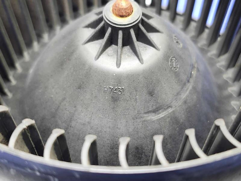 2009 Volkswagen Routan Blower Motor