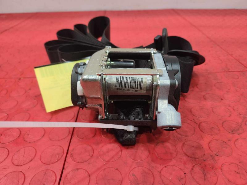 2012 MINI Cooper Countryman Front Seat Belt