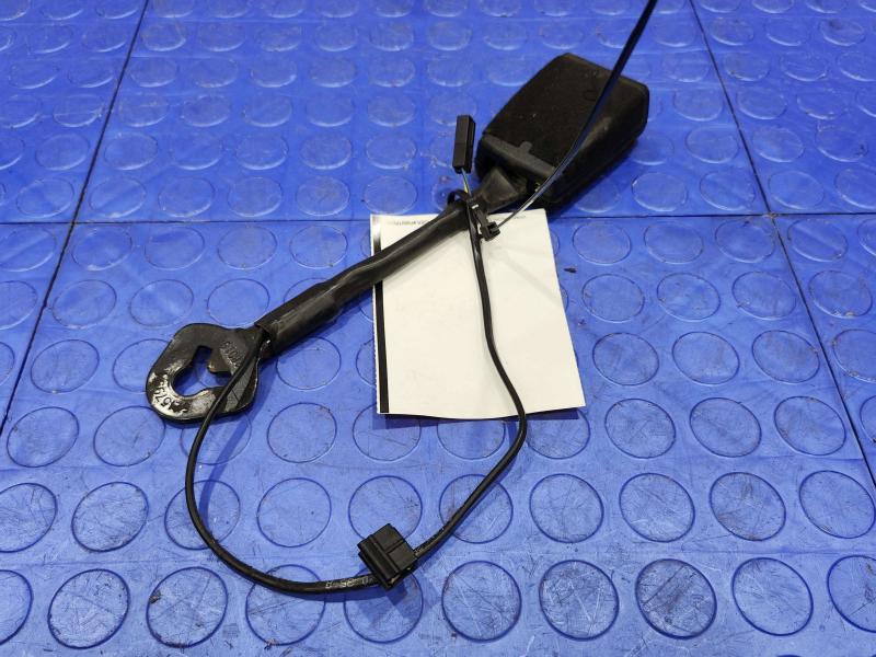 2018 Volkswagen Passat Front Seat Belt