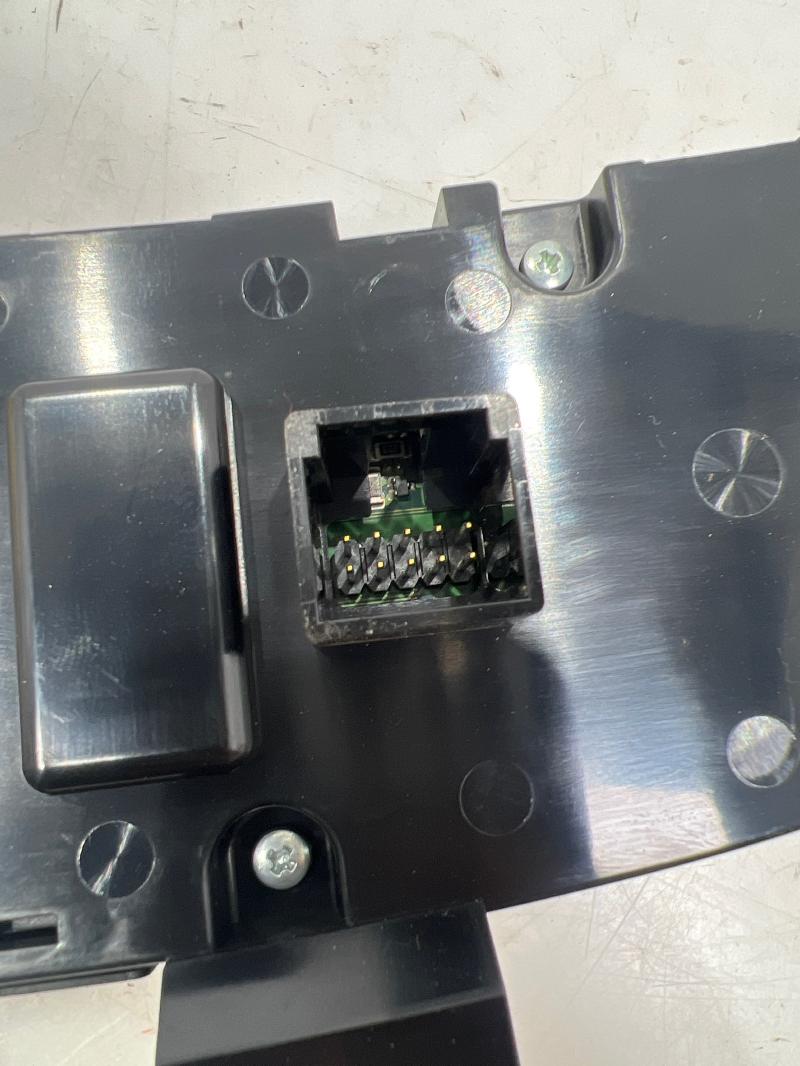 2018 Chevrolet Equinox Heater A/C Control