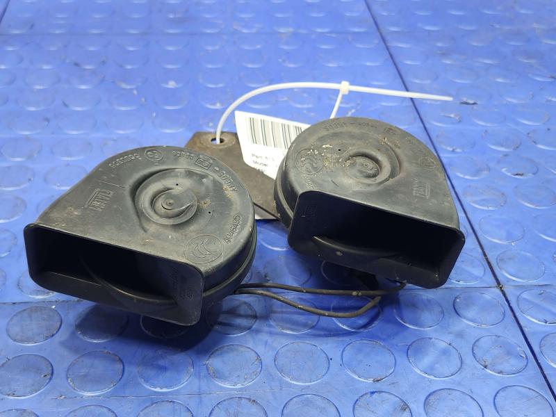 2009-2014 Ford F-150 Dual Note Horn Assembly Genuine OEM 9L3Z13832A