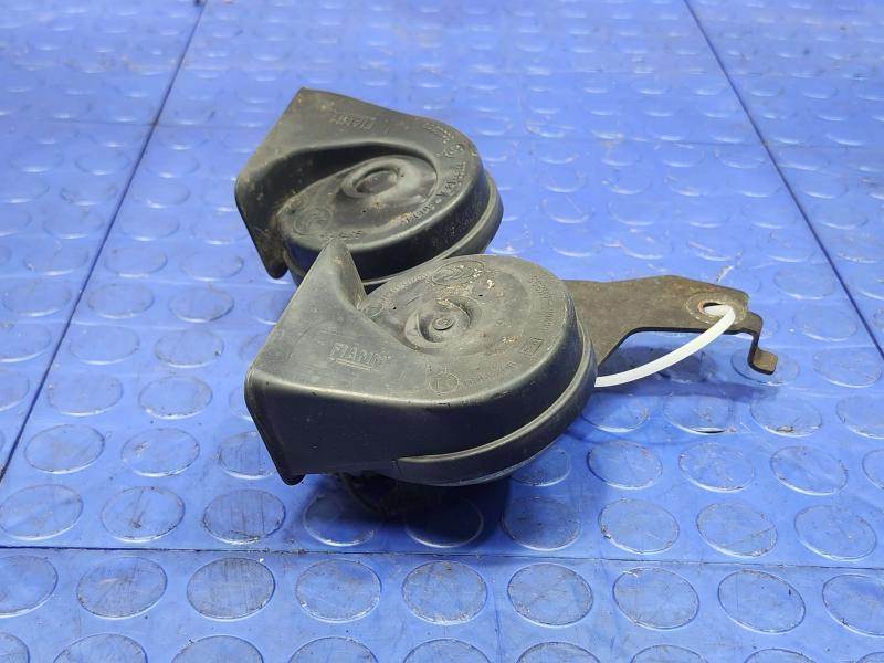 2009-2014 Ford F-150 Dual Note Horn Assembly Genuine OEM 9L3Z13832A