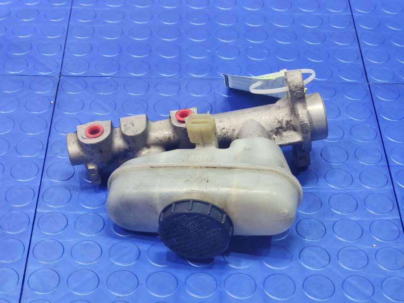2001-2011 Lincoln Towncar Brake Master Cylinder Assembly Genuine OEM 6W1Z2140AA