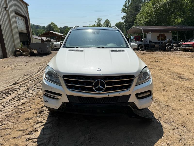 2012 Mercedes ML-Class Front Door Latch