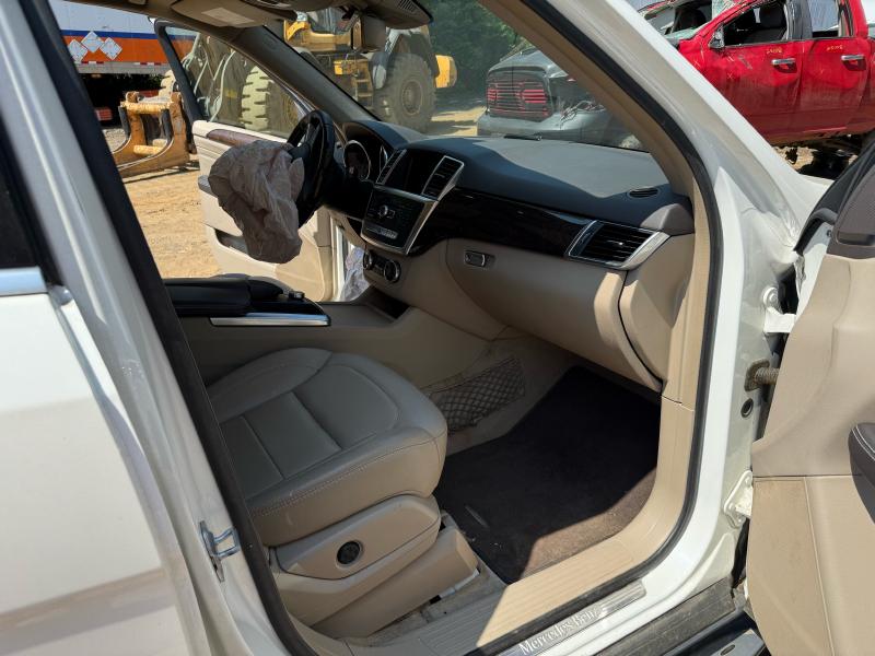 2012 Mercedes ML-Class Center Pillar
