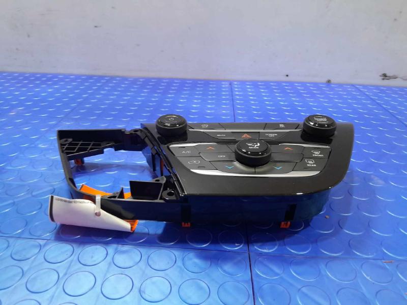 2021 Chrysler Voyager Heater A/C Control