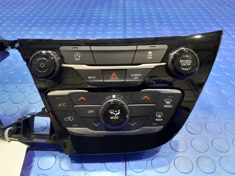 2021 Chrysler Voyager Heater A/C Control