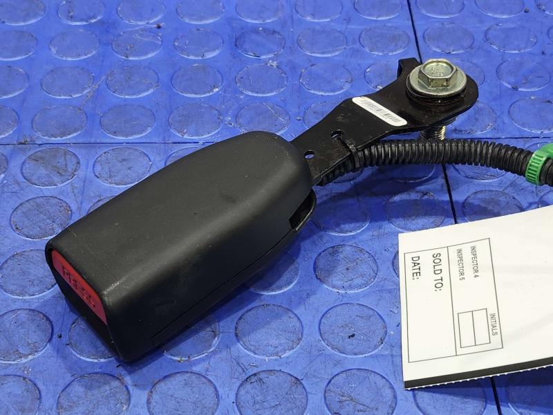 2011 Honda Pilot Front Seat Belt