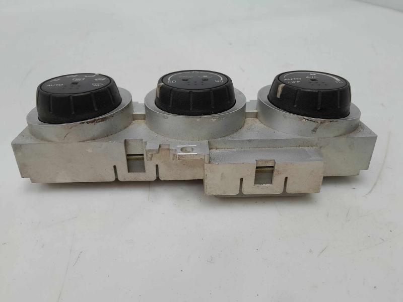 2004 Nissan 350Z Heater A/C Control