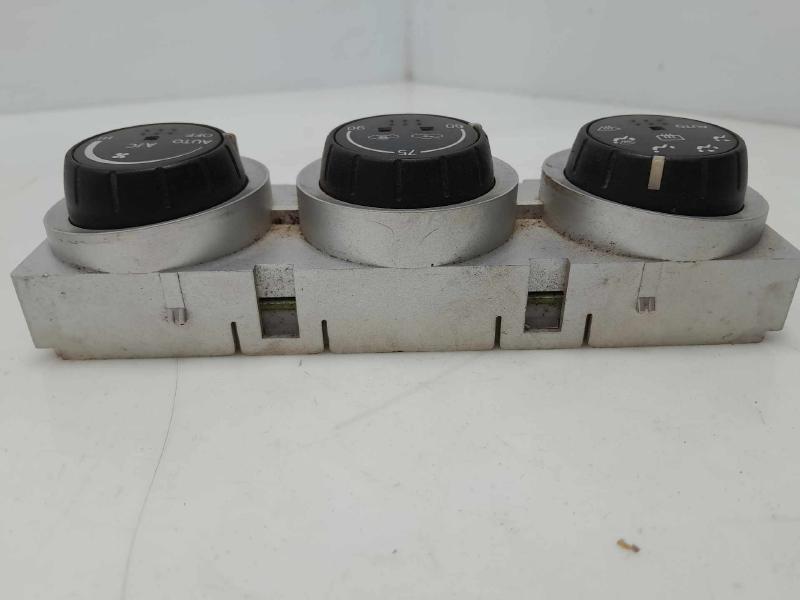 2004 Nissan 350Z Heater A/C Control