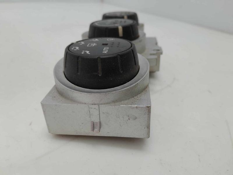 2004 Nissan 350Z Heater A/C Control