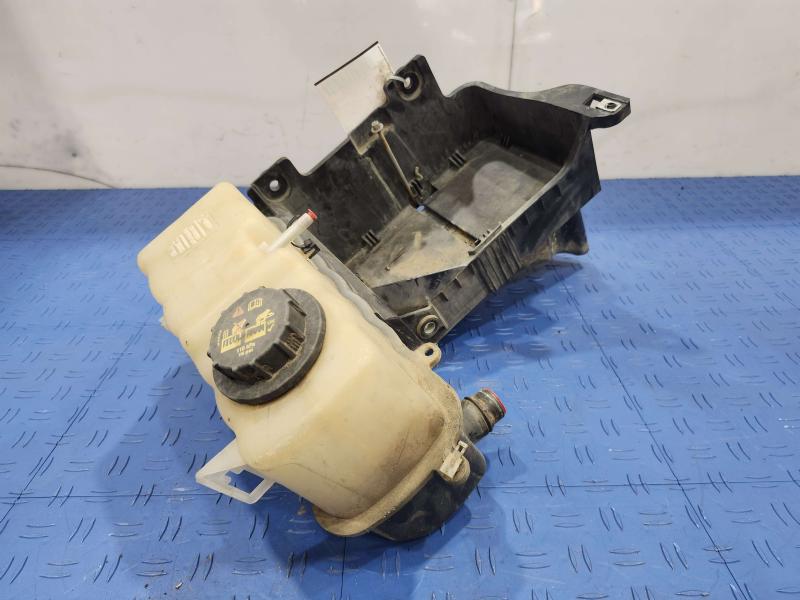2012 Ford F-250 Super Duty Coolant Recovery Bottle