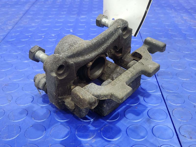 2013 Nissan Pathfinder Caliper