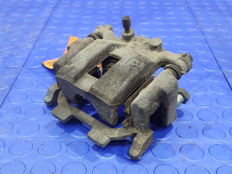 2013 Nissan Pathfinder Caliper