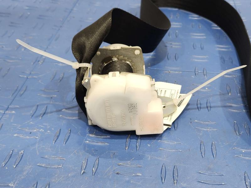 2013 Toyota Yaris Rear Seat Belt