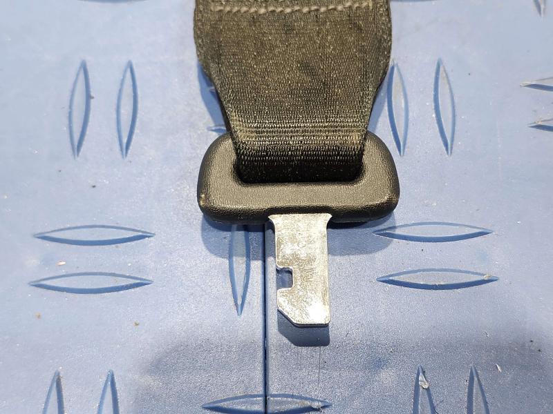 2013 Toyota Yaris Rear Seat Belt
