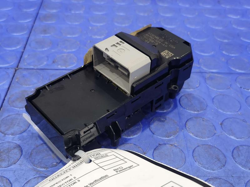 2011 Honda Pilot Door Switch Front